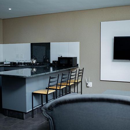 Vetho 2 Apartments Or Tambo Airport Kempton Park Exterior foto