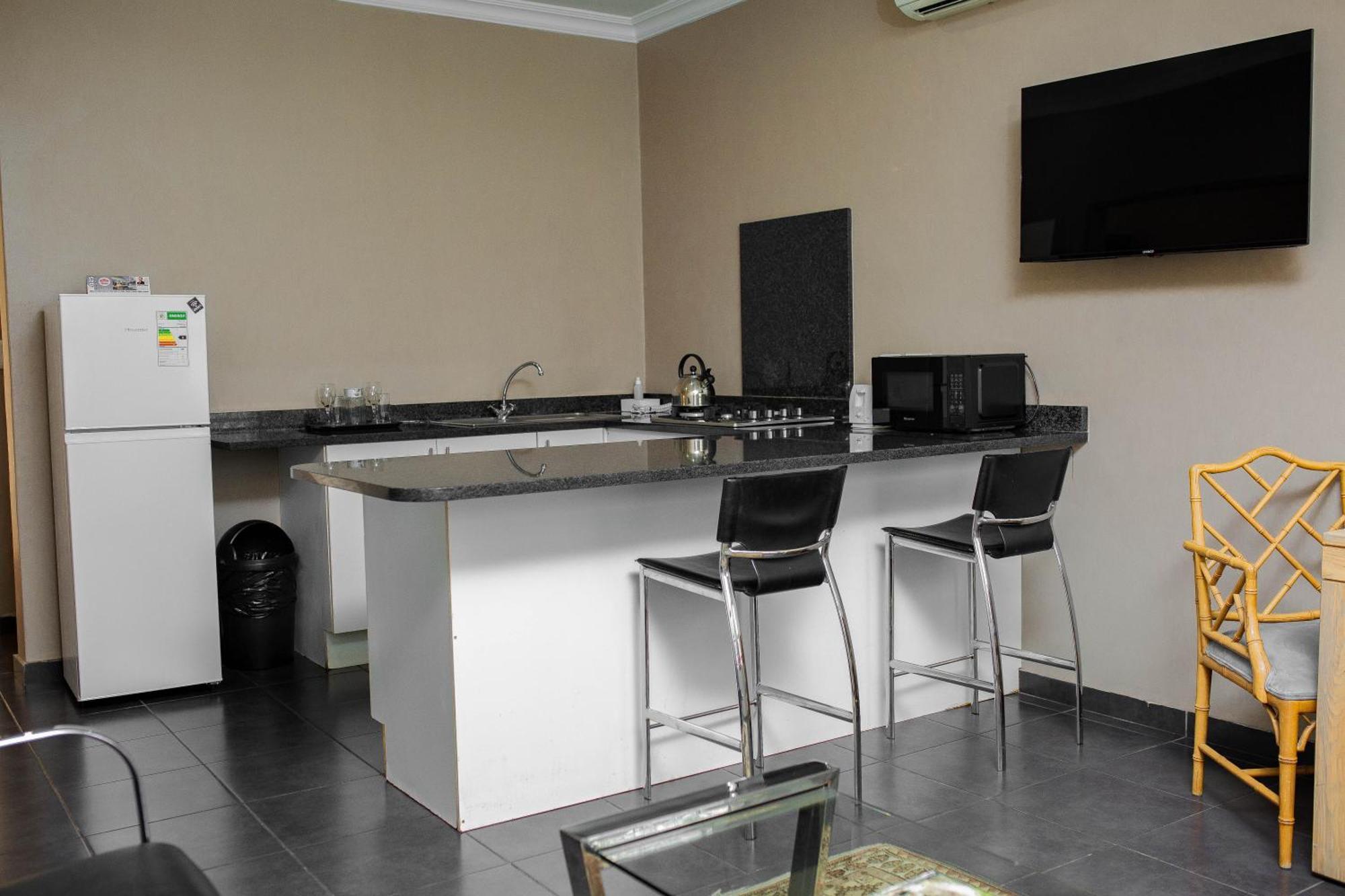 Vetho 2 Apartments Or Tambo Airport Kempton Park Exterior foto