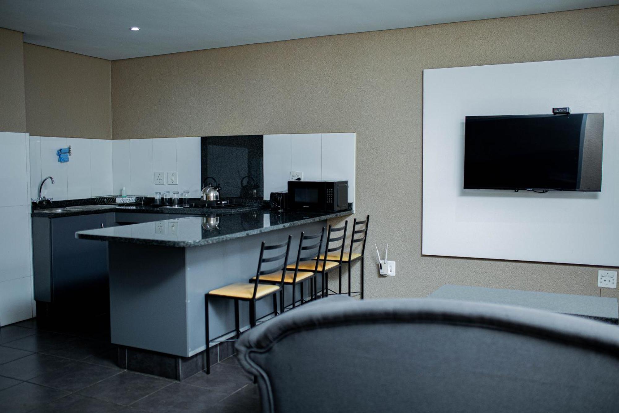 Vetho 2 Apartments Or Tambo Airport Kempton Park Exterior foto